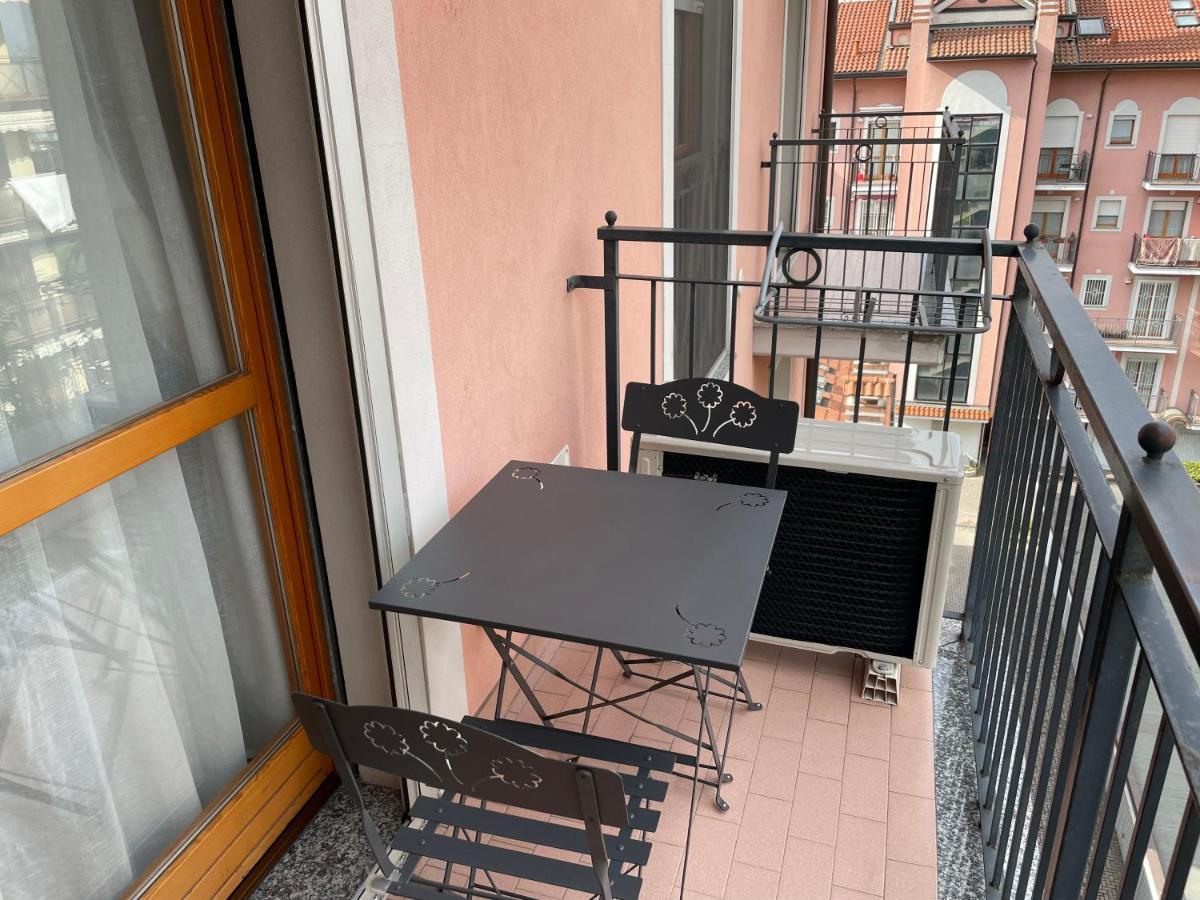 Casti - Appartamento Mm3 Comasina Milano Eksteriør billede