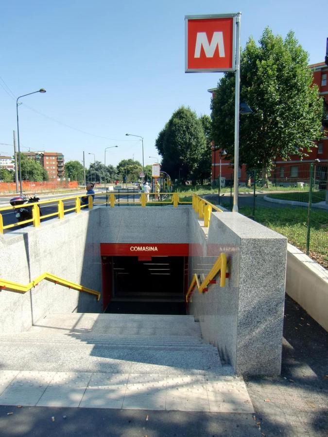 Casti - Appartamento Mm3 Comasina Milano Eksteriør billede