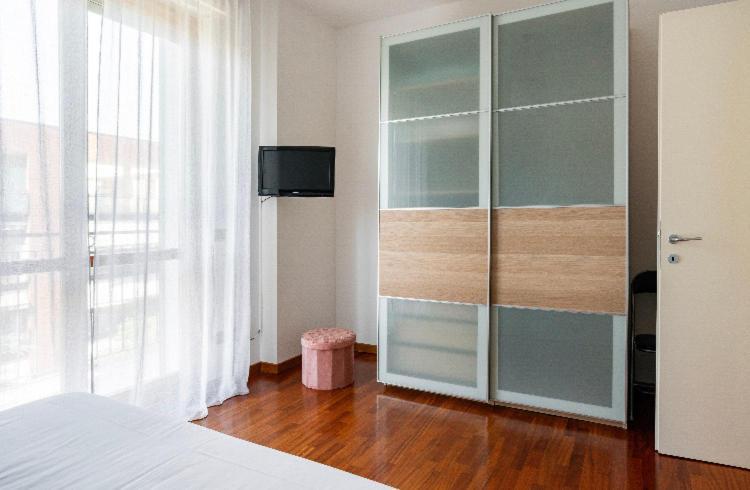 Casti - Appartamento Mm3 Comasina Milano Eksteriør billede