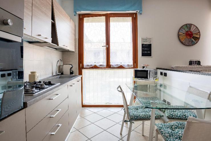 Casti - Appartamento Mm3 Comasina Milano Eksteriør billede